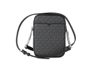 Średniej wielkości skórzana torebka typu crossbody North South z łańcuszkiem Signature w kolorze czarnym